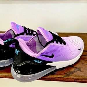 Nike Airmax 270 Womens size 8.....